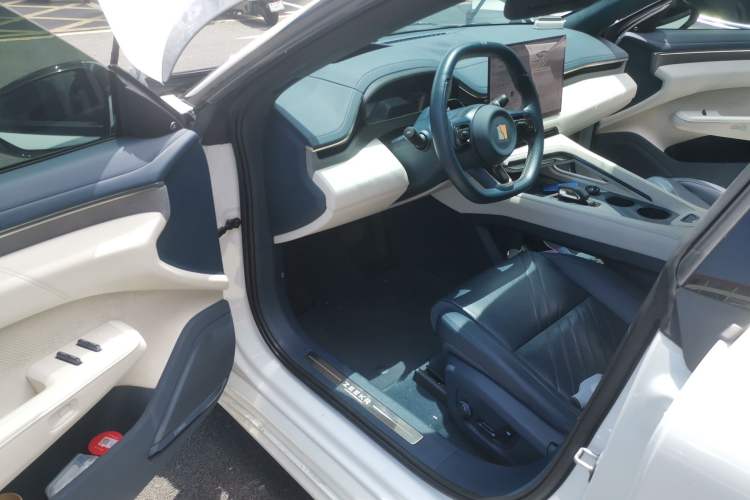 Used Zeekr 001 2024 WE Edition 95 kWh All-Wheel Drive Driver Seat
