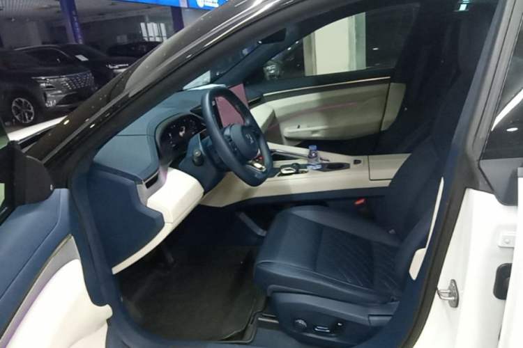 Used Zeekr 001 2024 WE Edition 95 kWh All-Wheel Drive Driver Seat