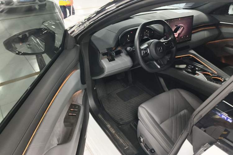 Used Zeekr 001 2024 WE Edition 95 kWh All-Wheel Drive Driver Seat