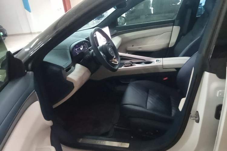 Used Zeekr 001 2024 WE Edition 95 kWh All-Wheel Drive Driver Seat