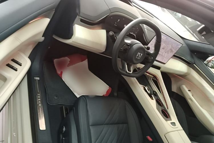 Used Zeekr 001 2024 WE Edition 95 kWh All-Wheel Drive Driver Seat