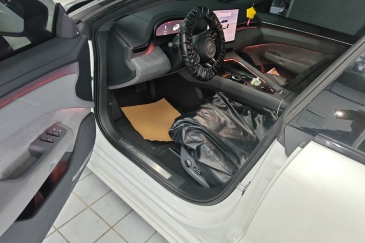 Used Zeekr 001 2024 WE Edition 100 kWh Rear-Drive Driver Seat