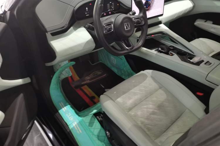 Used Zeekr 001 2024 WE Edition 95 kWh All-Wheel Drive Driver Seat