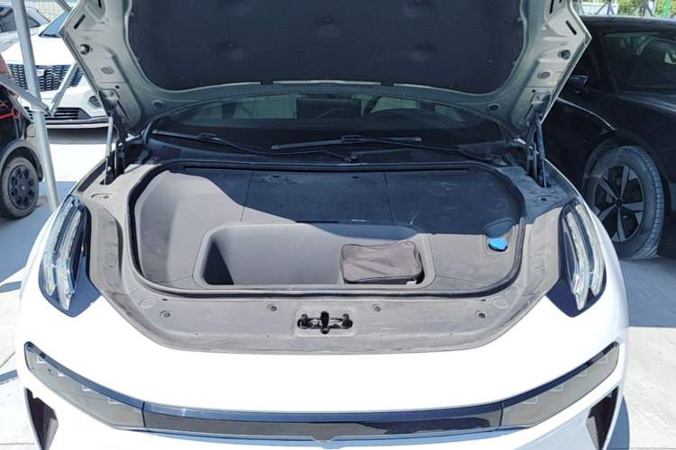 Used Zeekr 001 2024 ME Edition 100 kWh All-Wheel Drive Engine Bay