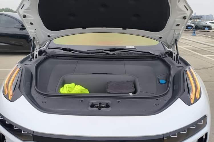 Used Zeekr 001 2024 WE Edition 100 kWh Rear-Drive Engine Bay