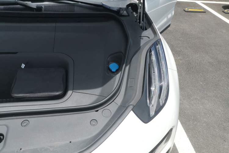 Used Zeekr 001 2024 WE Edition 95 kWh All-Wheel Drive Engine Bay Left