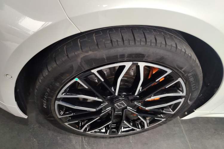 Used Zeekr 001 2024 YOU Edition 100 kWh All-Wheel Drive Exterior 2