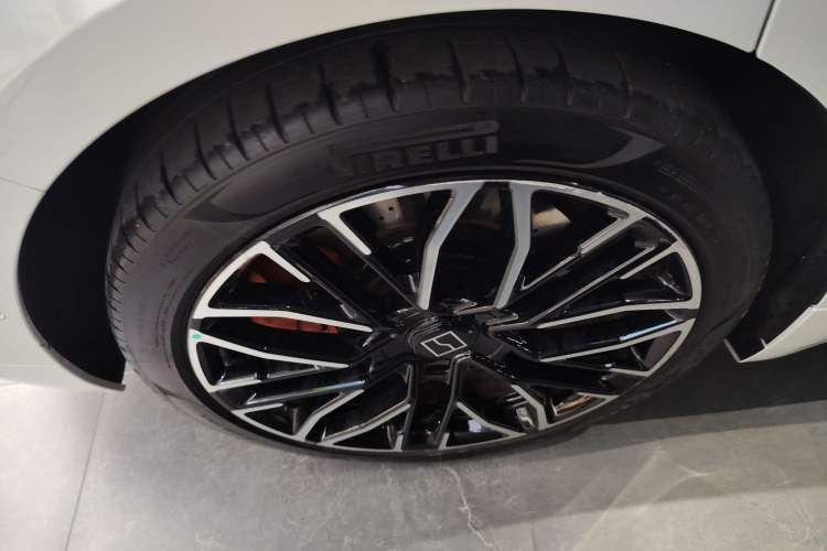 Used Zeekr 001 2024 YOU Edition 100 kWh All-Wheel Drive Exterior 5