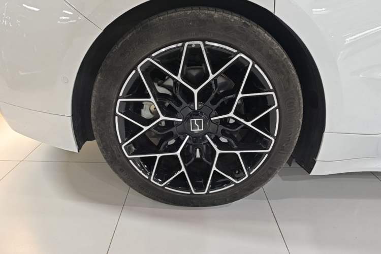 Used Zeekr 001 2024 YOU Edition 100 kWh All-Wheel Drive Exterior 5