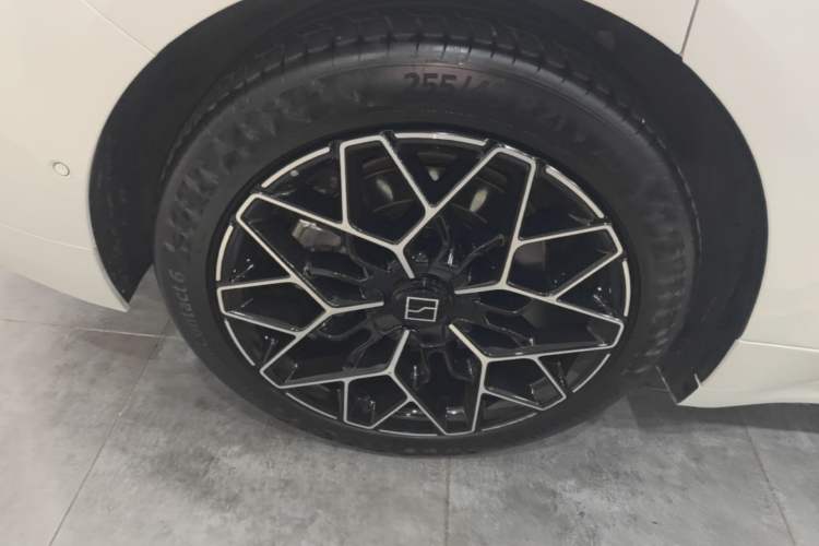 Used Zeekr 001 2024 ME Edition 100 kWh All-Wheel Drive Exterior 5
