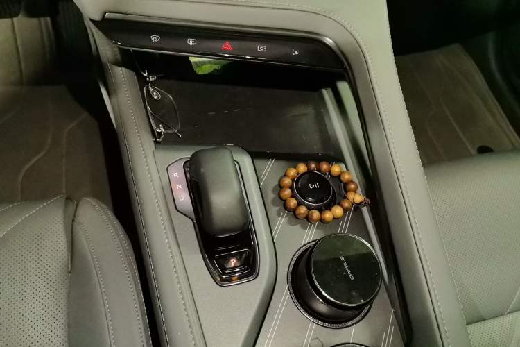 Used Zeekr 001 2024 YOU Edition 100 kWh All-Wheel Drive Gear Lever