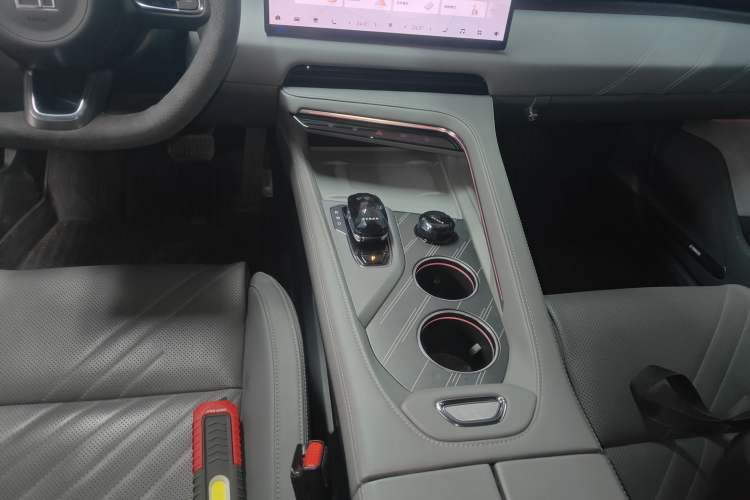Used Zeekr 001 2024 WE Edition 95 kWh All-Wheel Drive Gear Lever