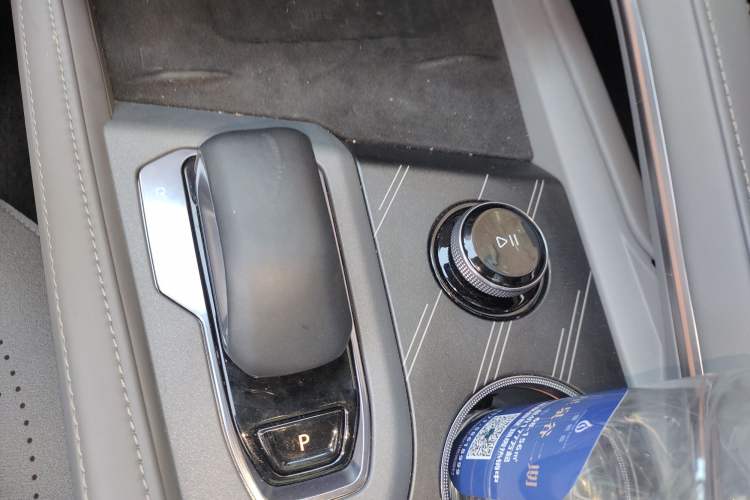 Used Zeekr 001 2024 WE Edition 100 kWh Rear-Drive Gear Lever