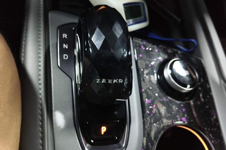 Used Zeekr 001 2024 WE Edition 95 kWh All-Wheel Drive Gear Lever