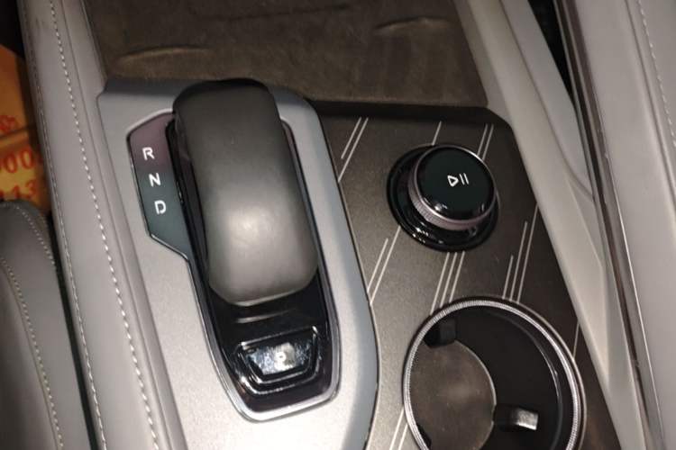 Used Zeekr 001 2024 WE Edition 95 kWh All-Wheel Drive Gear Lever