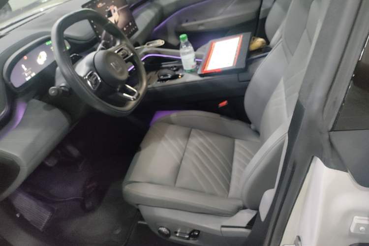 Used Zeekr 001 2024 YOU Edition 100 kWh All-Wheel Drive Left Front Seat