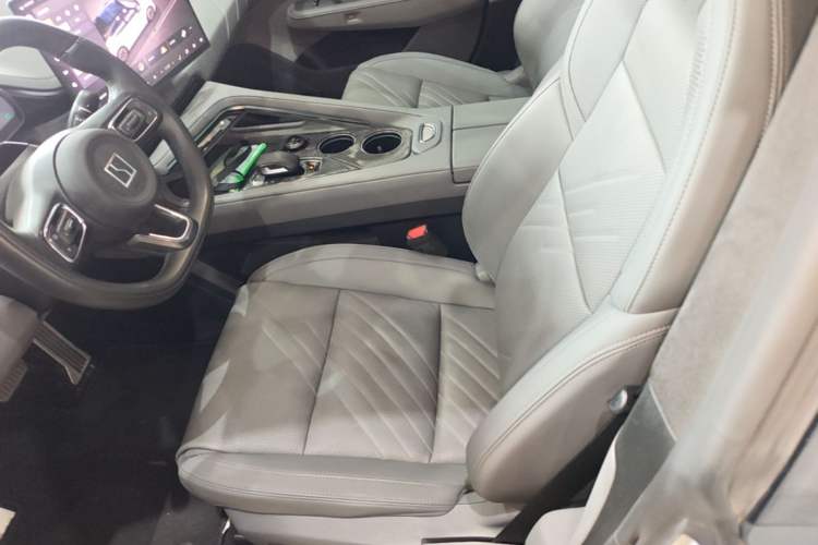 Used Zeekr 001 2024 YOU Edition 100 kWh All-Wheel Drive Left Front Seat