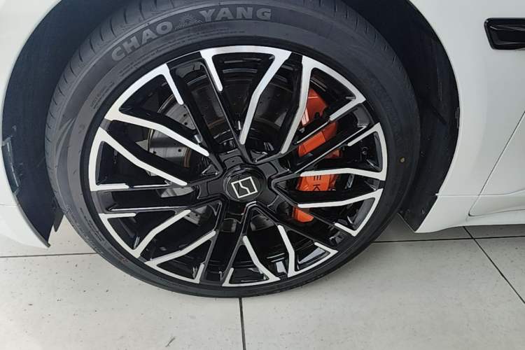 Used Zeekr 001 2024 YOU Edition 100 kWh All-Wheel Drive Left Front Wheel Hub