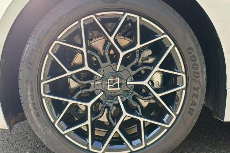 Used Zeekr 001 2024 WE Edition 100 kWh Rear-Drive Left Front Wheel Hub