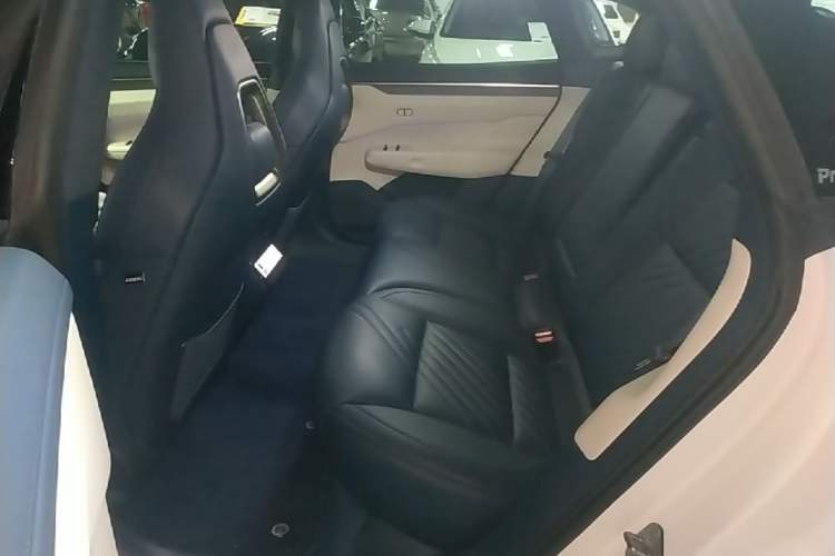 Used Zeekr 001 2024 YOU Edition 100 kWh All-Wheel Drive Left Rear Seat