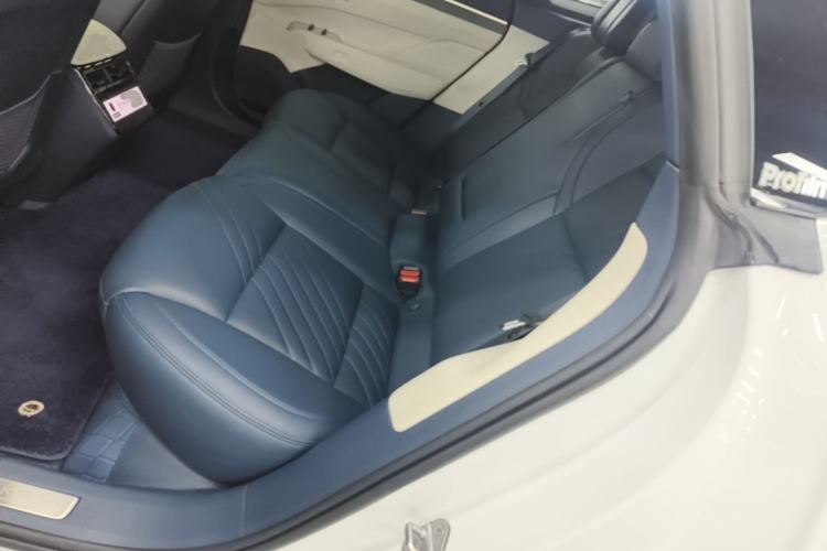 Used Zeekr 001 2024 YOU Edition 100 kWh All-Wheel Drive Left Rear Seat