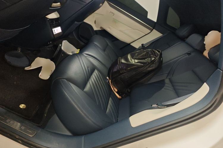Used Zeekr 001 2024 YOU Edition 100 kWh All-Wheel Drive Left Rear Seat