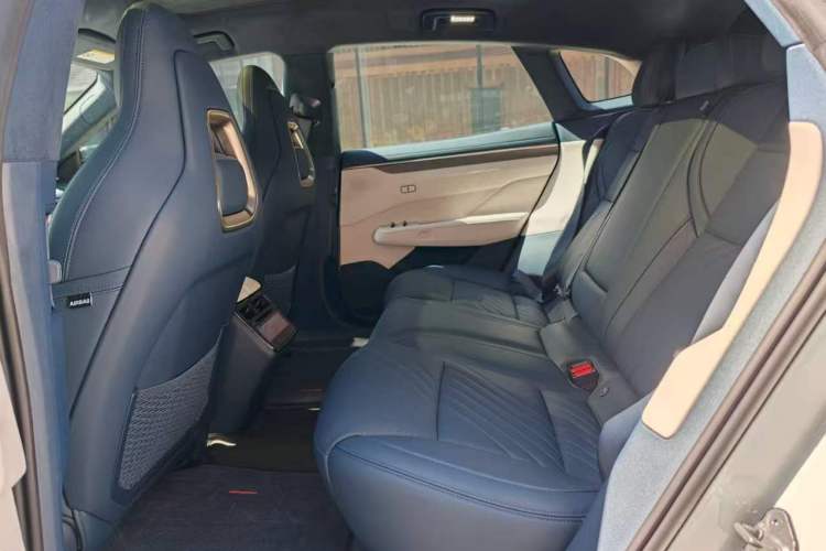 Used Zeekr 001 2024 WE Edition 100 kWh Rear-Drive Left Rear Seat