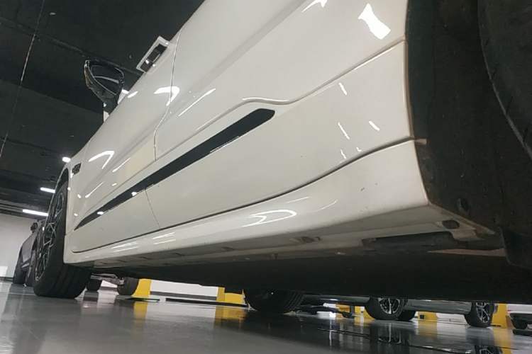 Used Zeekr 001 2024 WE Edition 100 kWh Rear-Drive Left Side Sill