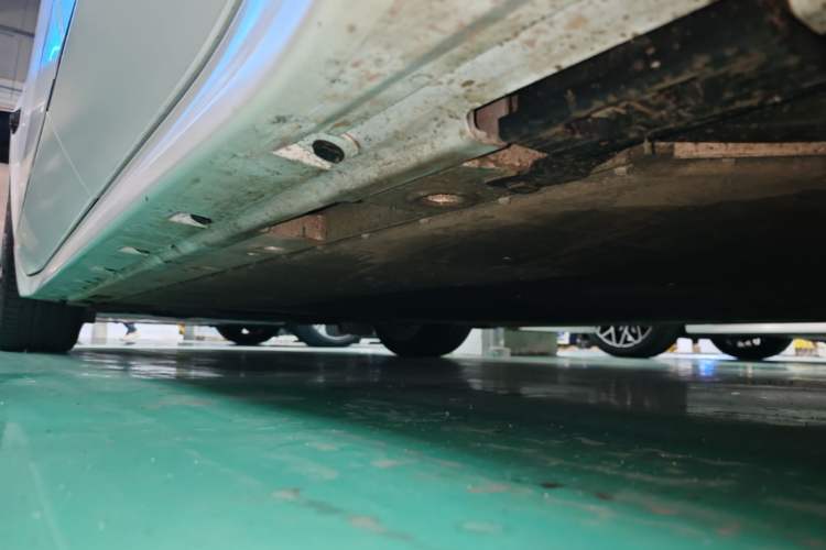Used Zeekr 001 2024 ME Edition 100 kWh All-Wheel Drive Left Side Sill
