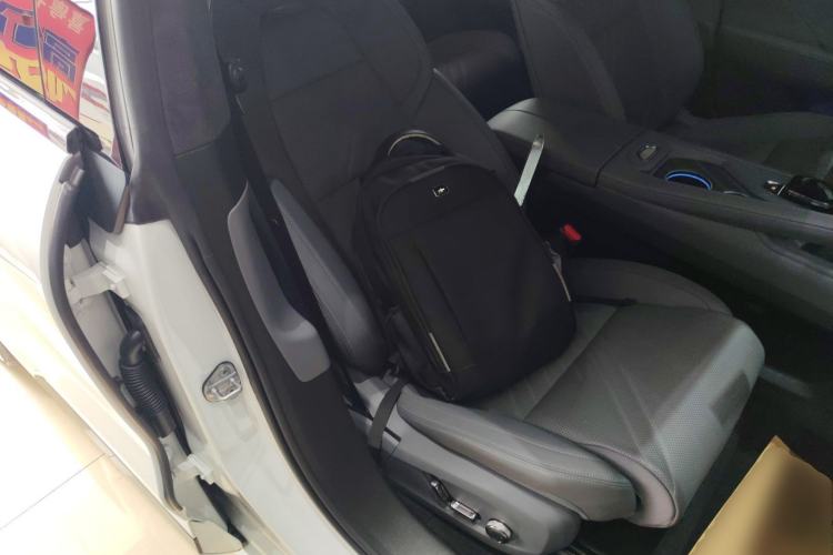 Used Zeekr 001 2024 WE Edition 100 kWh Rear-Drive Right Front Seat