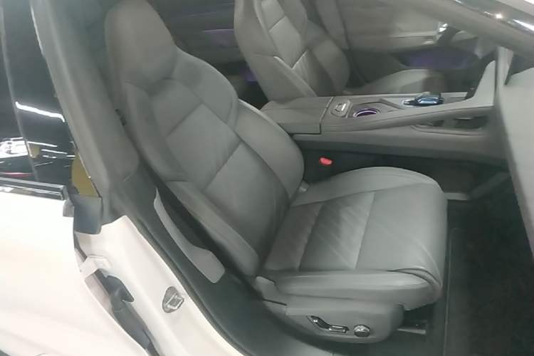 Used Zeekr 001 2024 WE Edition 100 kWh Rear-Drive Right Front Seat