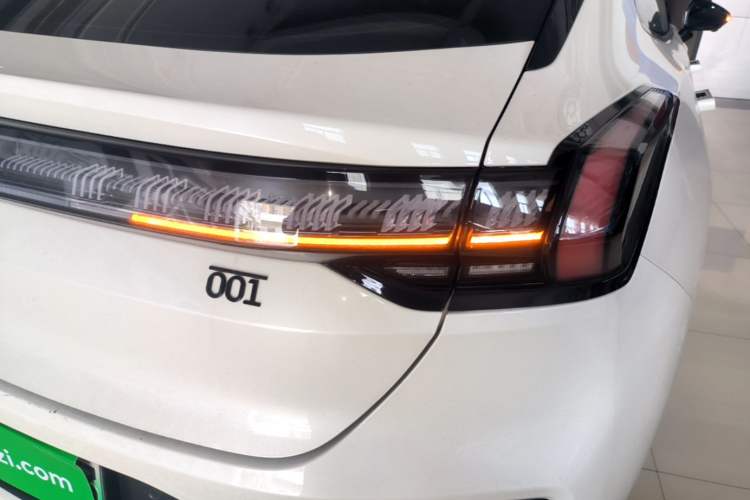 Used Zeekr 001 2024 WE Edition 95 kWh All-Wheel Drive Right Rear Taillight