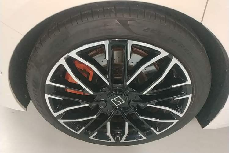 Used Zeekr 001 2024 YOU Edition 100 kWh All-Wheel Drive Right Rear Wheel Hub