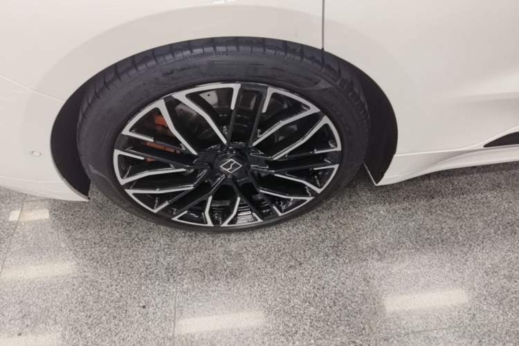 Used Zeekr 001 2024 YOU Edition 100 kWh All-Wheel Drive Right Rear Wheel Hub