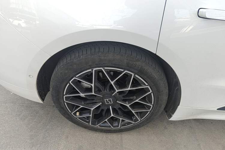 Used Zeekr 001 2024 ME Edition 100 kWh All-Wheel Drive Right Rear Wheel Hub
