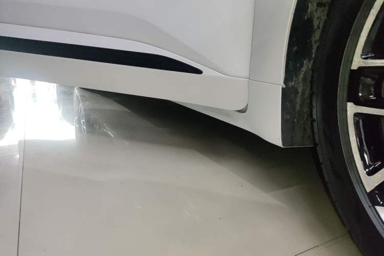 Used Zeekr 001 2024 YOU Edition 100 kWh All-Wheel Drive Right Side Sill