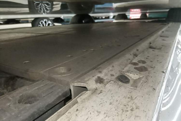 Used Zeekr 001 2024 WE Edition 95 kWh All-Wheel Drive Right Side Sill