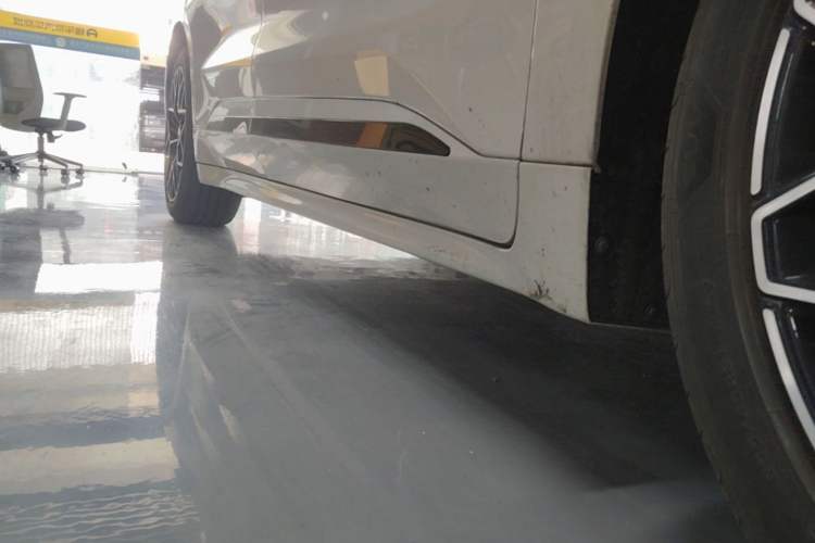 Used Zeekr 001 2024 WE Edition 100 kWh Rear-Drive Right Side Sill