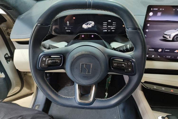 Used Zeekr 001 2024 WE Edition 95 kWh All-Wheel Drive Steering Wheel