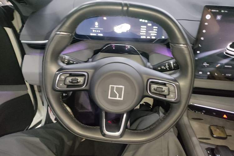 Used Zeekr 001 2024 YOU Edition 100 kWh All-Wheel Drive Steering Wheel