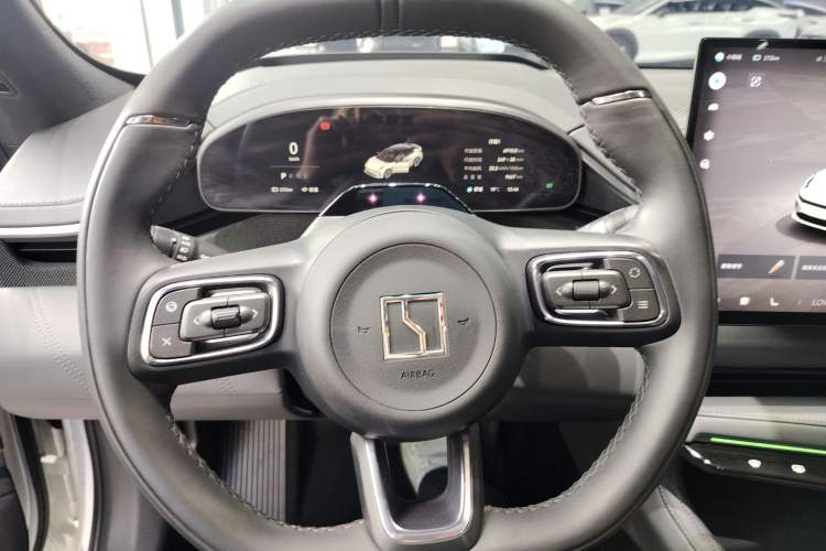 Used Zeekr 001 2024 YOU Edition 100 kWh All-Wheel Drive Steering Wheel