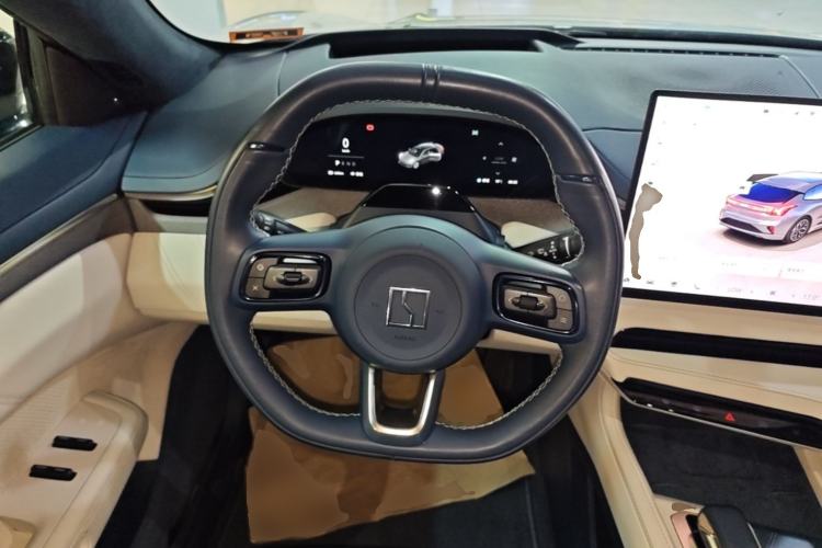 Used Zeekr 001 2024 YOU Edition 100 kWh All-Wheel Drive Steering Wheel