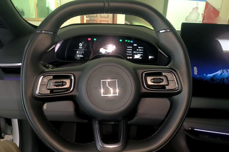 Used Zeekr 001 2024 WE Edition 95 kWh All-Wheel Drive Steering Wheel