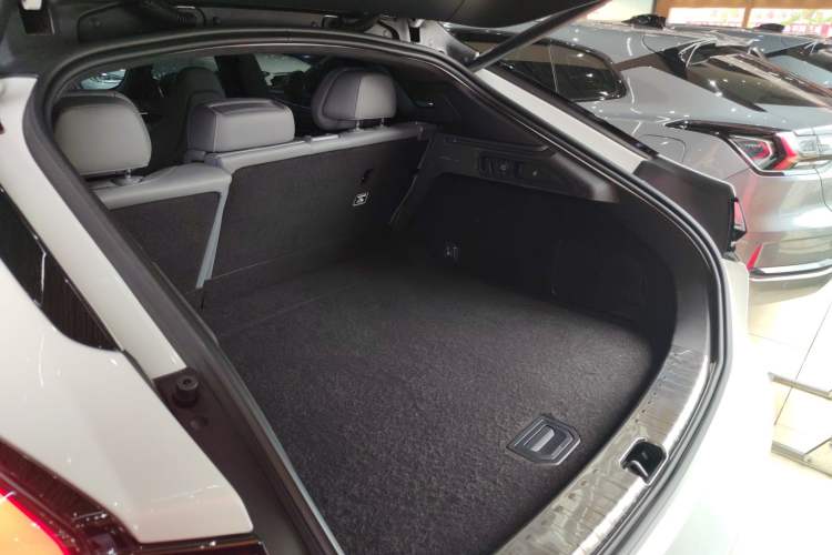 Used Zeekr 001 2024 WE Edition 100 kWh Rear-Drive Trunk
