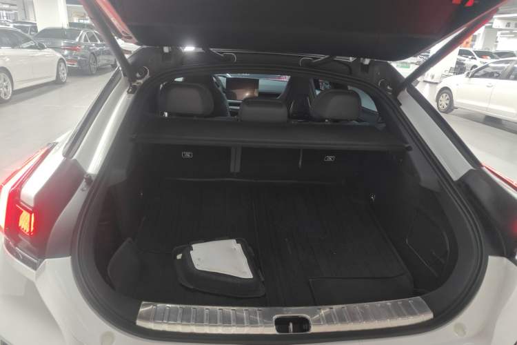 Used Zeekr 001 2024 WE Edition 95 kWh All-Wheel Drive Trunk