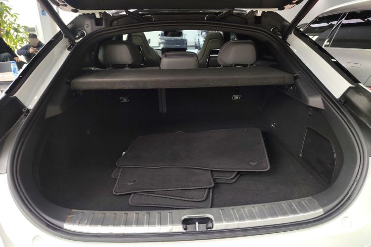 Used Zeekr 001 2024 YOU Edition 100 kWh All-Wheel Drive Trunk