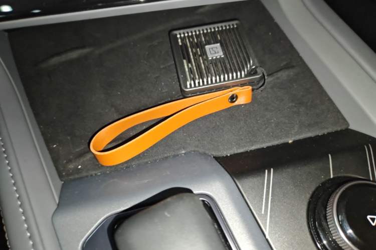 Used Zeekr 001 2024 WE Edition 100 kWh Rear-Drive Vehicle Key