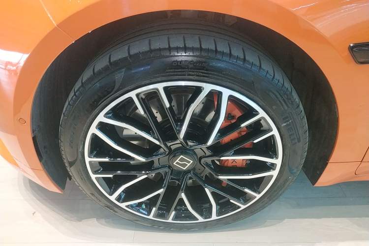Used Zeekr 001 2024 YOU Edition 100 kWh All-Wheel Drive Exterior 4
