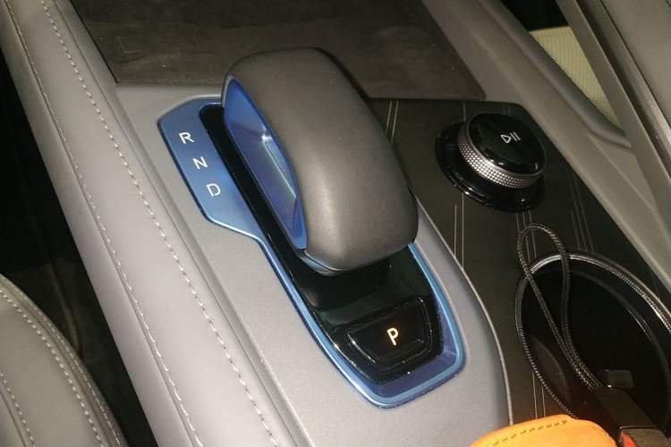 Used Zeekr 001 2024 YOU Edition 100 kWh All-Wheel Drive Gear Lever
