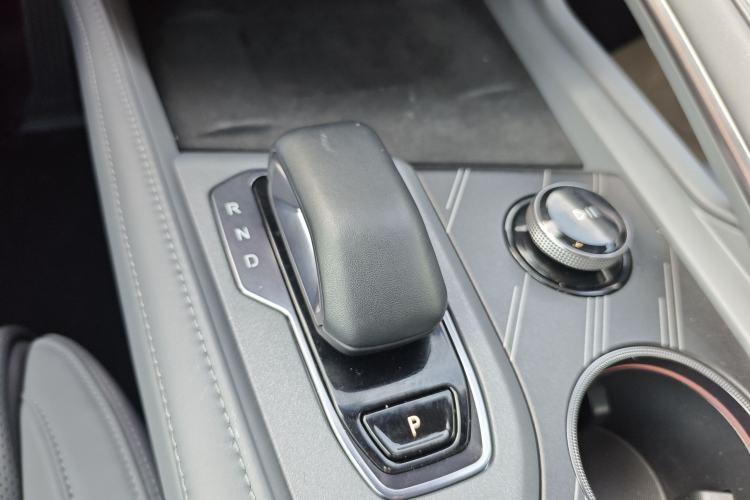 Used Zeekr 001 2024 WE Edition 95 kWh All-Wheel Drive Gear Lever